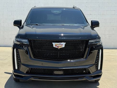 Used 2023 Cadillac Escalade V w/ Heavy-Duty Trailer Package AWD/4WD image 6