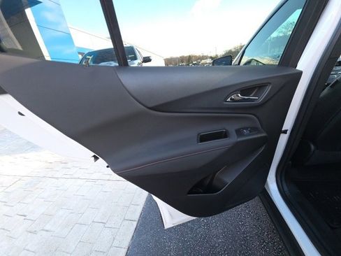 Used 2022 Chevrolet Equinox RS w/ RS Leather Package image 27