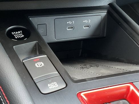 New 2026 Nissan Kicks SR image 33