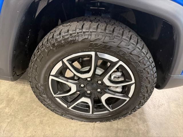 Certified 2024 Jeep Compass Trailhawk w/ Trailhawk Elite Group AWD/4WD image 3