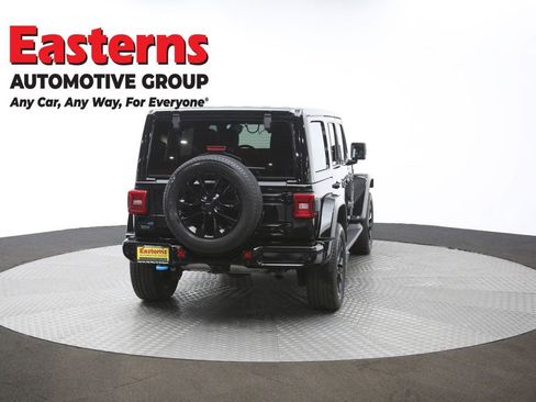 Used 2021 Jeep Wrangler Unlimited Sahara image 39