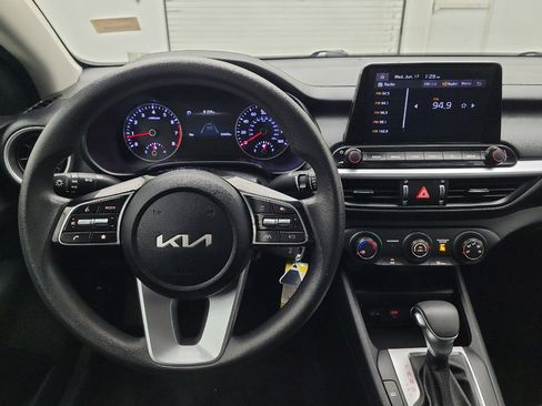 Used 2022 Kia Forte LXS FWD image 22