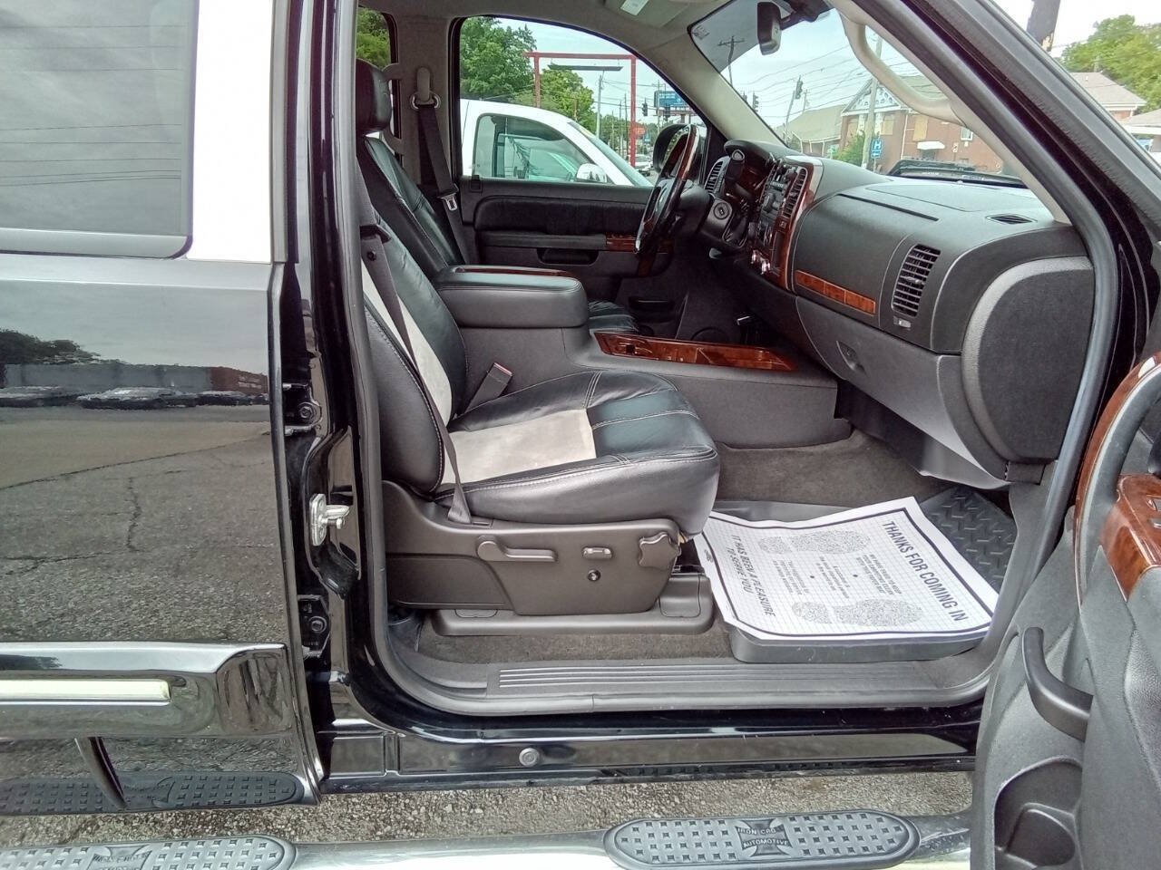 Used 2011 Chevrolet Silverado 1500 LT w/ Max Trailering Pack AWD/4WD image 3