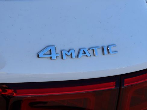Used 2026 Mercedes-Benz GLB 250 4MATIC image 9