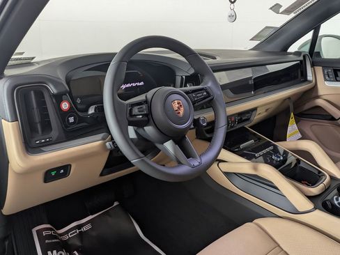 New 2026 Porsche Cayenne image 4