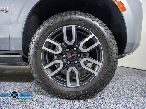 Used 2024 GMC Yukon XL AT4 w/ AT4 Premium Plus Package AWD/4WD image 46