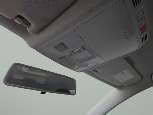 Used 2015 Volkswagen Golf S image 17