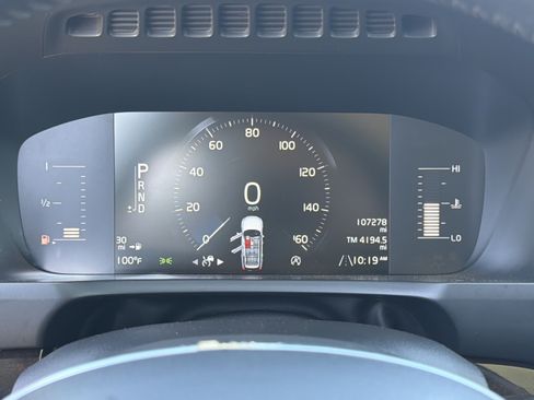 Used 2019 Volvo XC90 T5 Momentum w/ Protection Package FWD image 15