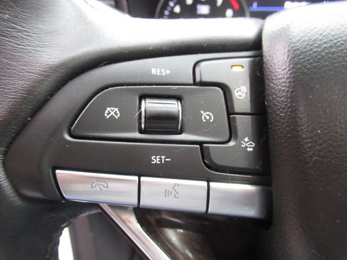 Used 2024 Cadillac XT6 Premium Luxury w/ Technology Package AWD/4WD image 33