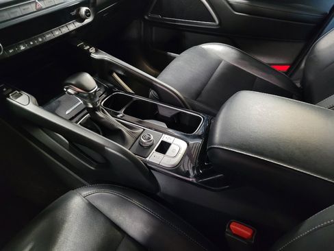 Used 2022 Kia Telluride S FWD image 26