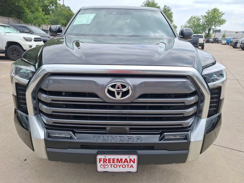 Used 2026 Toyota Tundra Limited AWD/4WD image 9