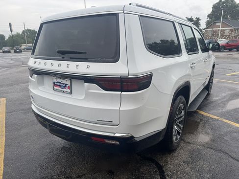 Used 2023 Jeep Wagoneer Series II AWD/4WD image 8