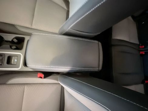 Used 2017 Ford Escape SE AWD/4WD image 20