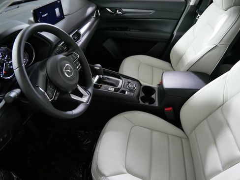 New 2025 MAZDA CX-5 AWD 2.5 S w/ Preferred Package image 4