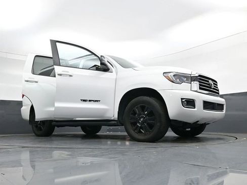 Used 2018 Toyota Sequoia TRD Sport image 41