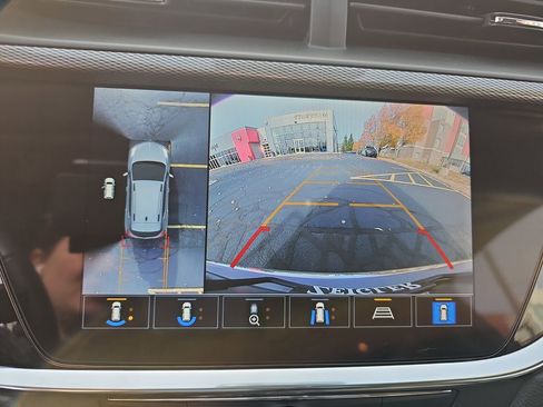 Used 2022 Buick Encore GX Essence w/ Advanced Technology Package image 25