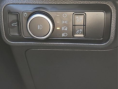 Used 2025 Ford Explorer ST-Line AWD/4WD image 19
