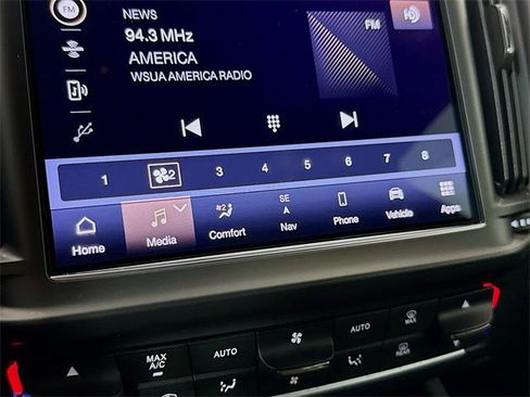 Used 2023 Maserati Levante GT image 18