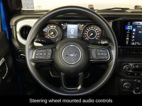 Used 2025 Jeep Wrangler Unlimited Sport AWD/4WD image 7