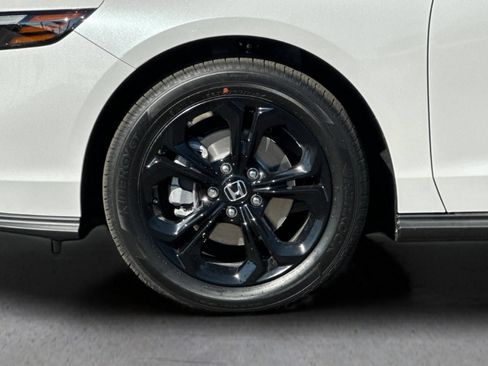 New 2025 Honda Accord SE image 31