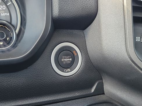 Used 2019 RAM 1500 Tradesman RWD image 30