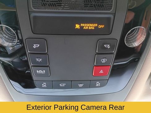 Used 2025 Kia Carnival EX FWD image 19