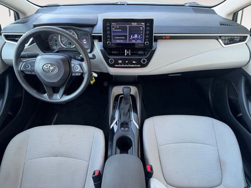 Used 2021 Toyota Corolla LE image 10