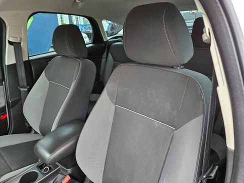 Used 2013 Ford Focus SE FWD image 17
