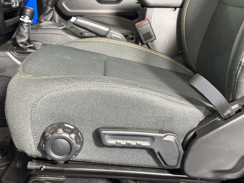 Used 2026 Jeep Wrangler Sport AWD/4WD image 12