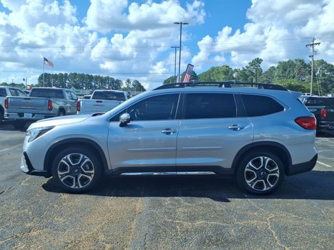 Used 2023 Subaru Ascent Limited w/ Technology Package AWD/4WD image 1