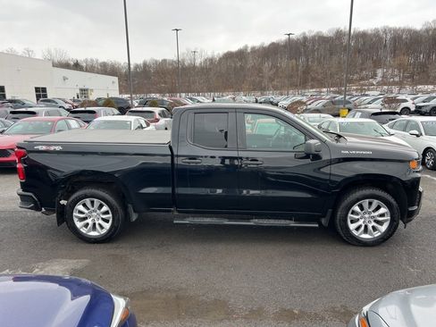 Used 2020 Chevrolet Silverado 1500 Custom w/ Custom Value Package image 6