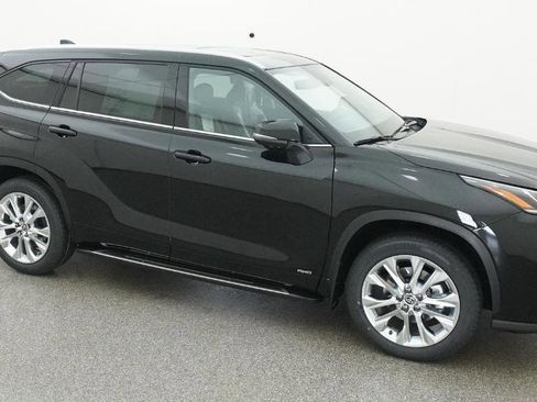 New 2026 Toyota Highlander Limited AWD/4WD image 11
