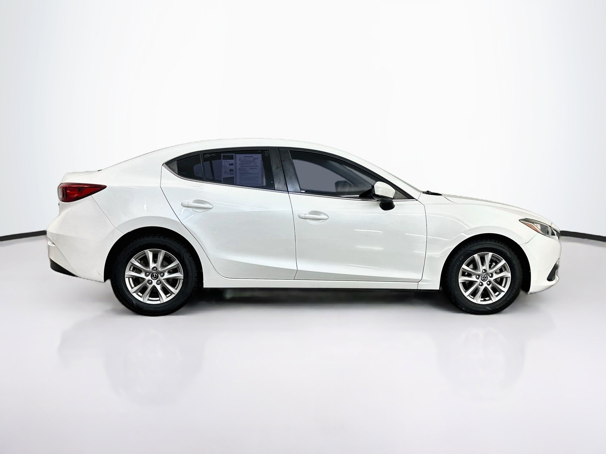 Used 2016 MAZDA MAZDA3 i Sport w/ Preferred Equipment Package FWD image 10