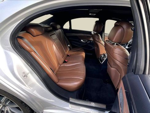 Used 2018 Mercedes-Benz S 450 Sedan image 25