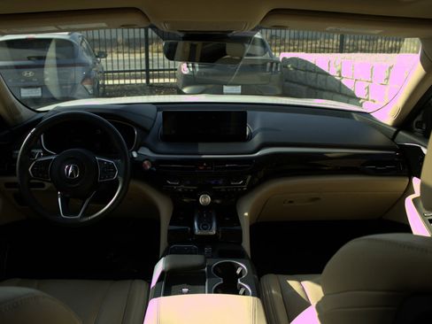 Used 2023 Acura MDX SH-AWD w/Technology Pkg Sport image 22