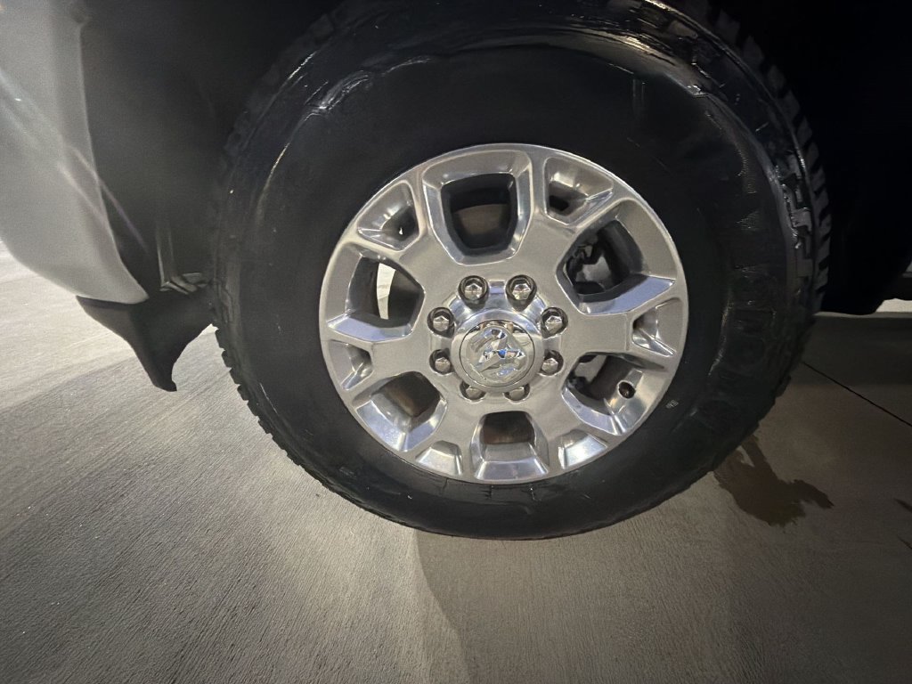 Used 2024 RAM 2500 Laramie w/ Safety Group AWD/4WD image 14