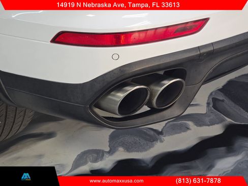 Used 2017 Porsche Cayenne S Platinum w/ Premium Package (PJW) image 16