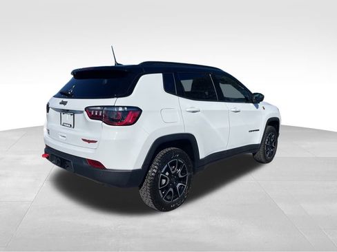 New 2026 Jeep Compass Trailhawk w/ Sun, Sound & Navigation Group image 5