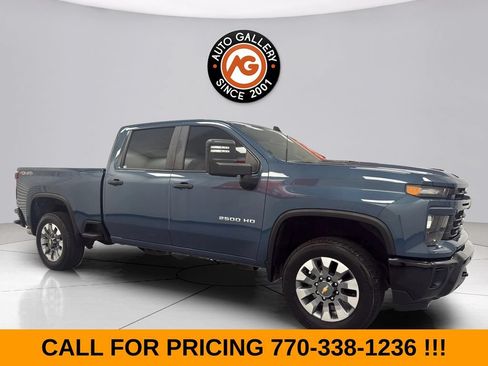 Used 2025 Chevrolet Silverado 2500 Custom w/ Custom Value Package AWD/4WD image 1