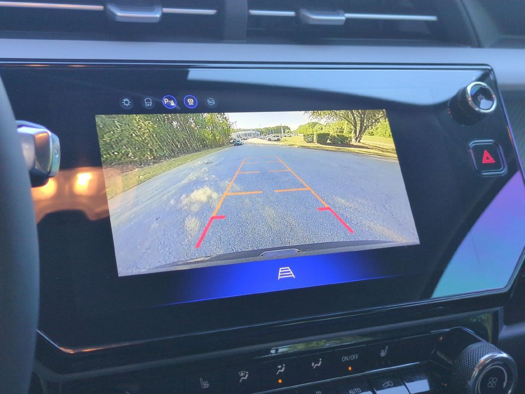 New 2027 Chevrolet Bolt LT w/ Comfort Package FWD image 23