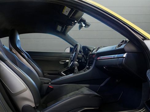 Used 2018 Porsche 718 Cayman GTS image 47