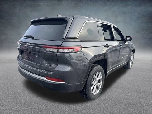 Used 2022 Jeep Grand Cherokee Limited image 11