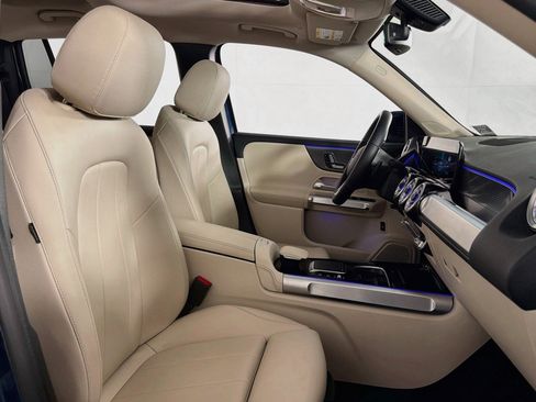 Used 2023 Mercedes-Benz GLB 250 image 7