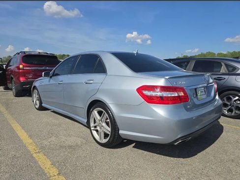Used 2013 Mercedes-Benz E 350 4MATIC Sedan w/ Premium 1 Pkg image 3