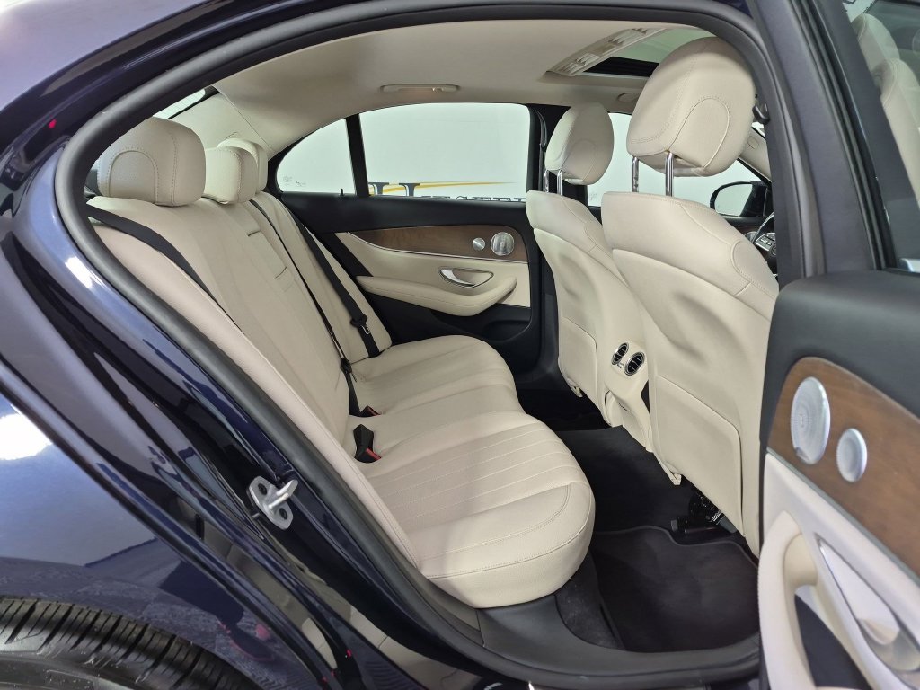 Used 2020 Mercedes-Benz E 350 4MATIC Sedan w/ Parking Assistance Package image 36