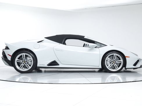 Used 2023 Lamborghini Huracan EVO image 8