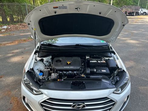 Used 2018 Hyundai Elantra Value Edition FWD image 12