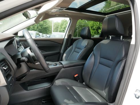 Certified 2023 Nissan Rogue SV w/ SV Premium B Package AWD/4WD image 34
