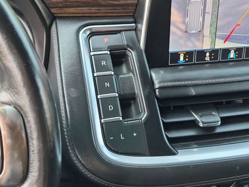 Used 2021 Chevrolet Suburban High Country AWD/4WD image 38