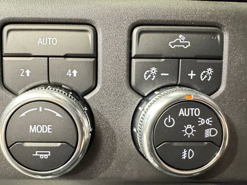 New 2025 GMC Sierra 1500 Elevation image 20